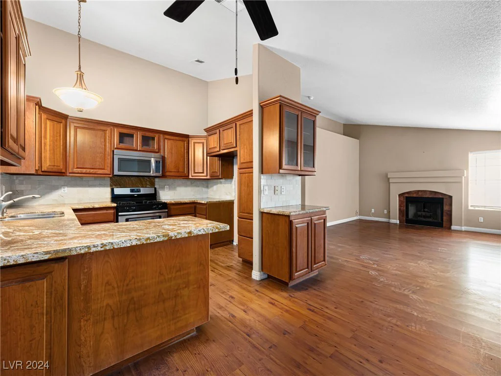 216 Red Cloud, Henderson, NV 89015