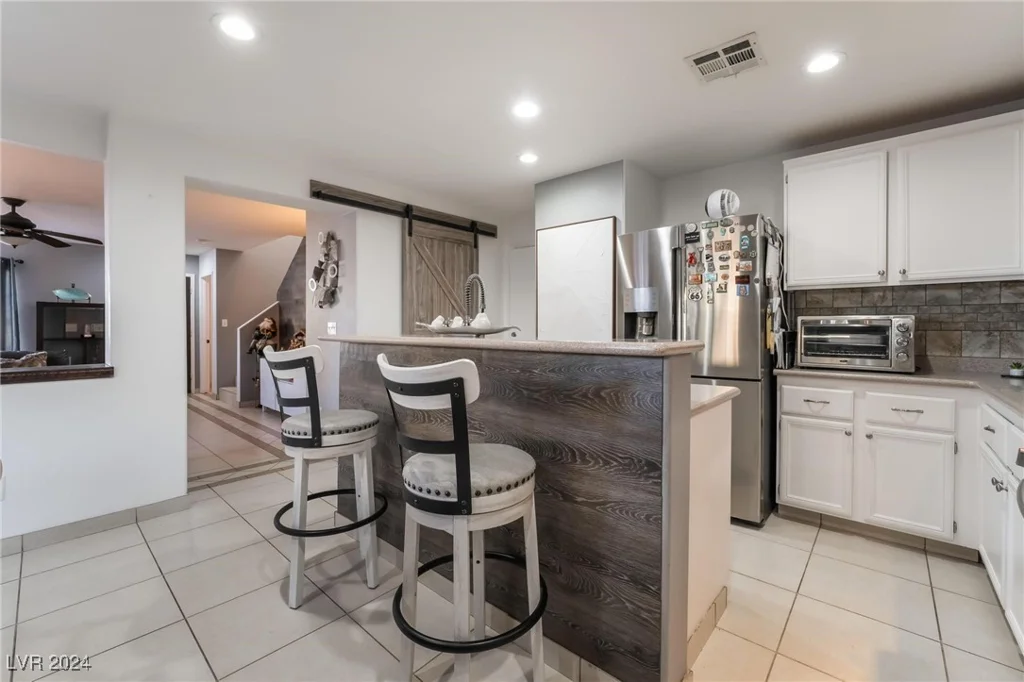 409 Dairy Creek, Las Vegas, NV 89183