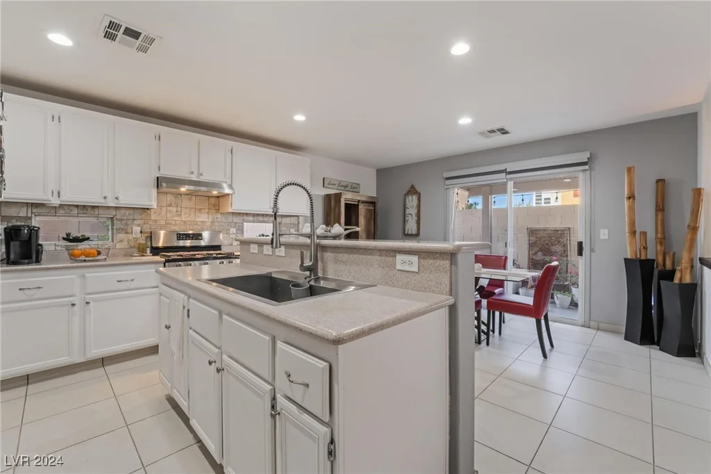 409 Dairy Creek, Las Vegas, NV 89183