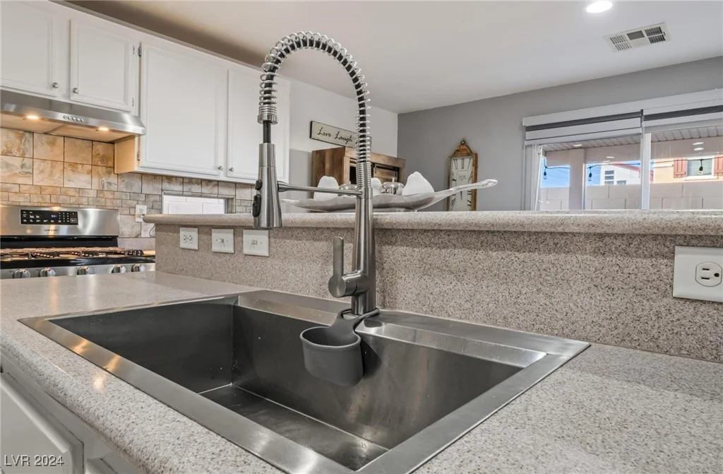 409 Dairy Creek, Las Vegas, NV 89183