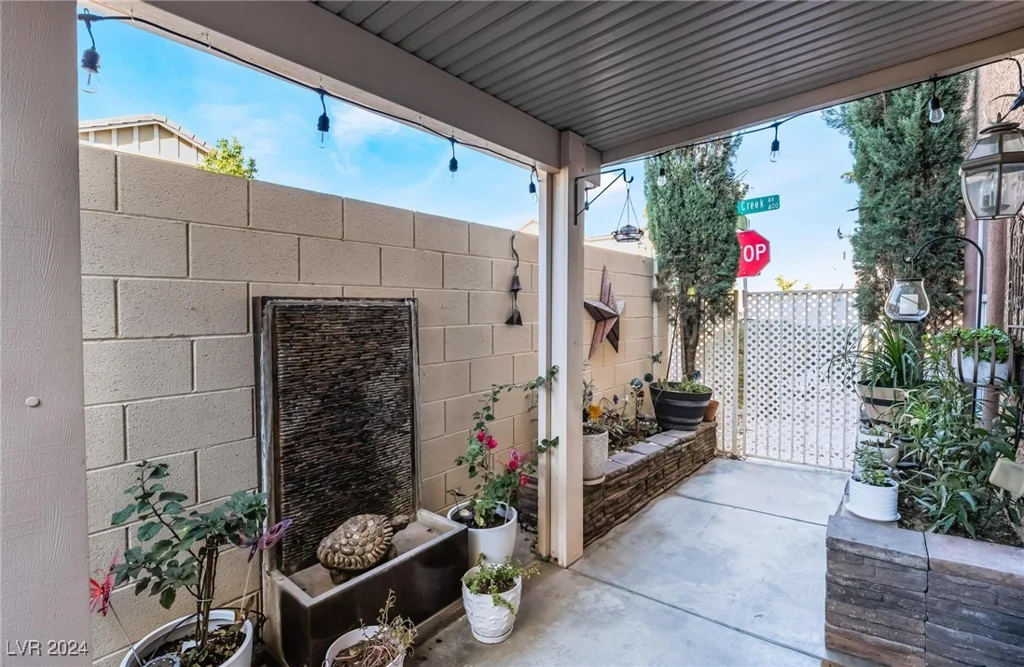 409 Dairy Creek, Las Vegas, NV 89183