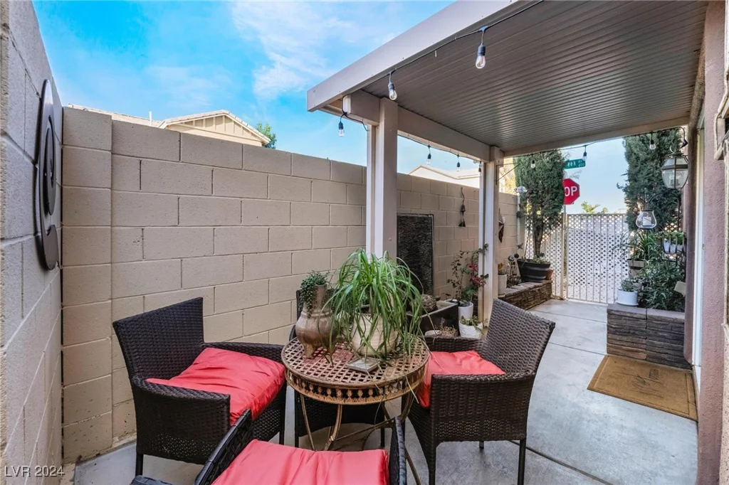 409 Dairy Creek, Las Vegas, NV 89183