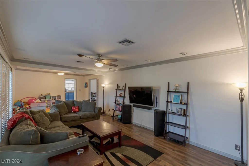 3850 Pacific, Las Vegas, NV 89121