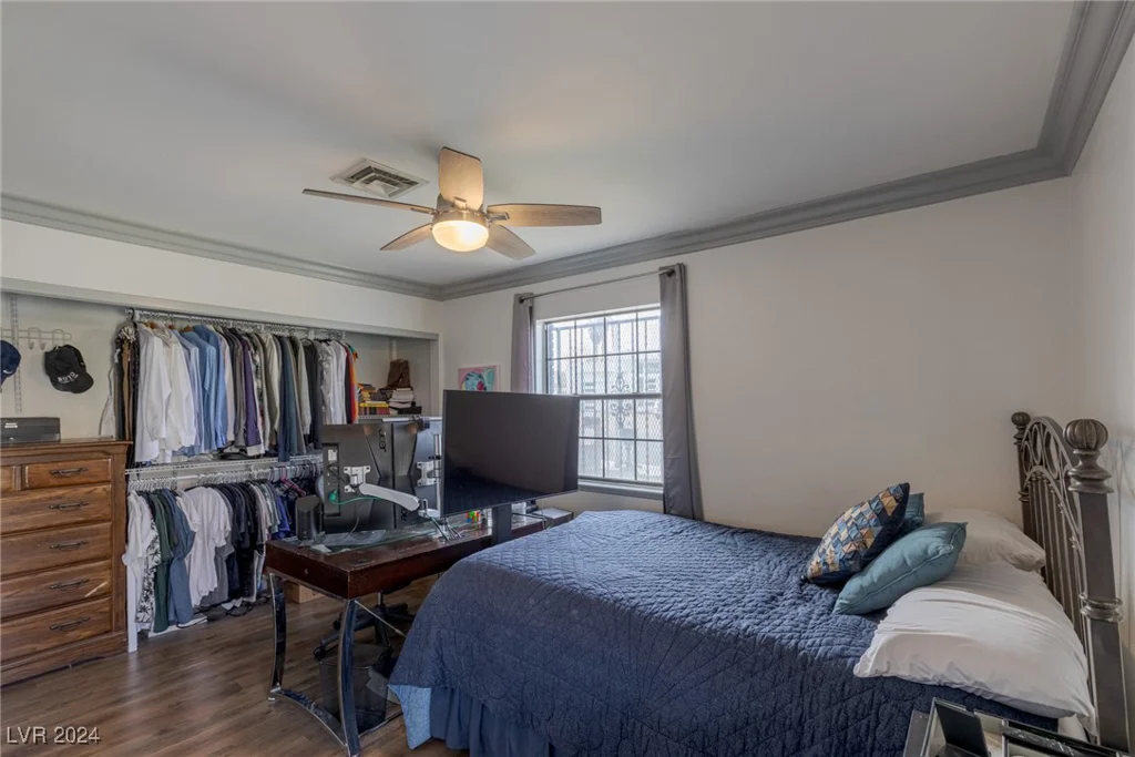 3850 Pacific, Las Vegas, NV 89121