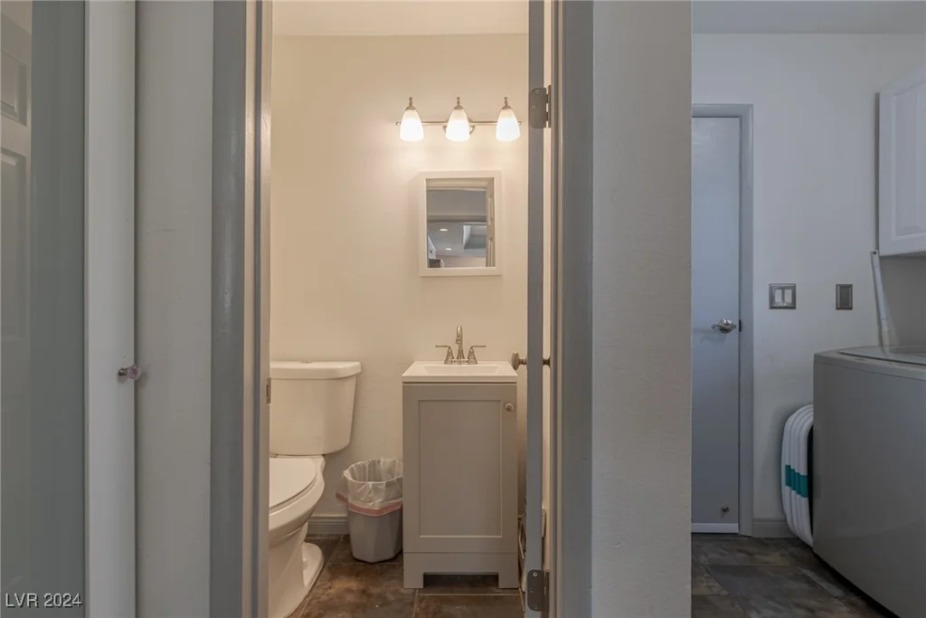 3850 Pacific, Las Vegas, NV 89121