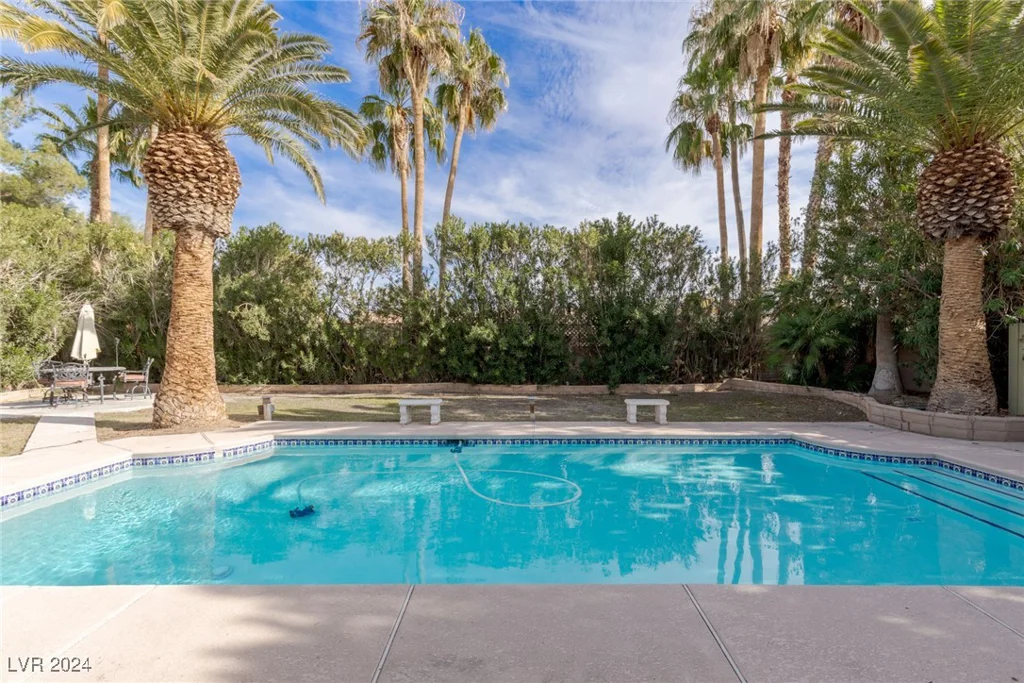 3850 Pacific, Las Vegas, NV 89121