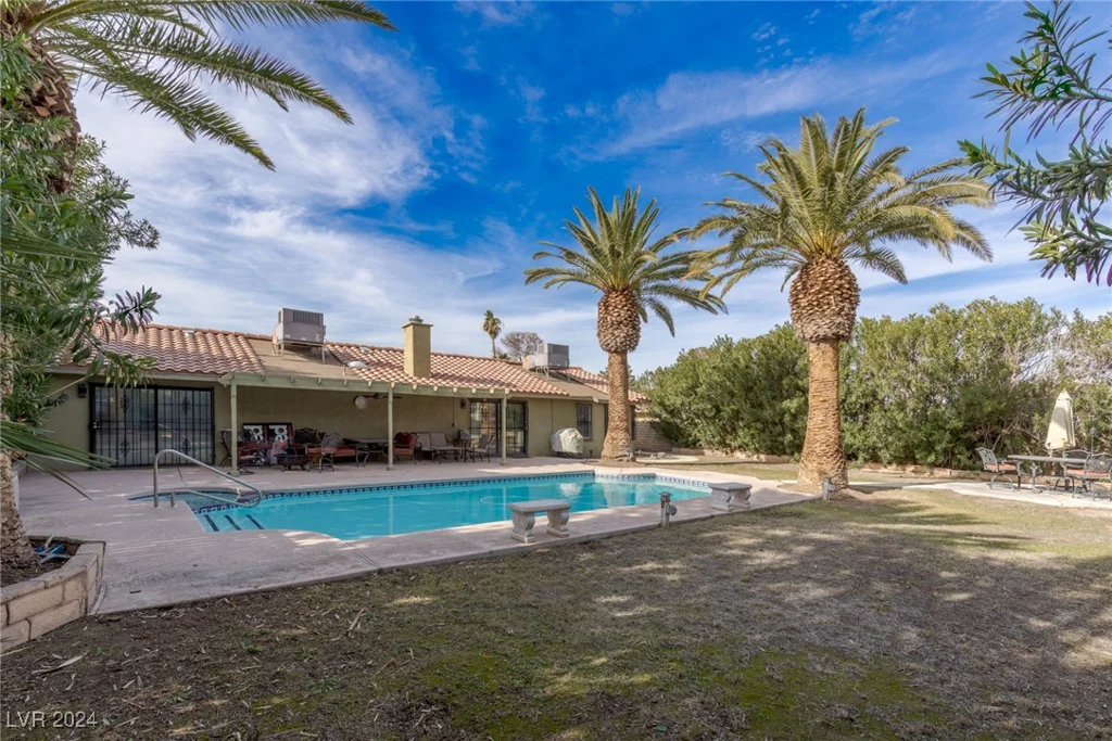 3850 Pacific, Las Vegas, NV 89121