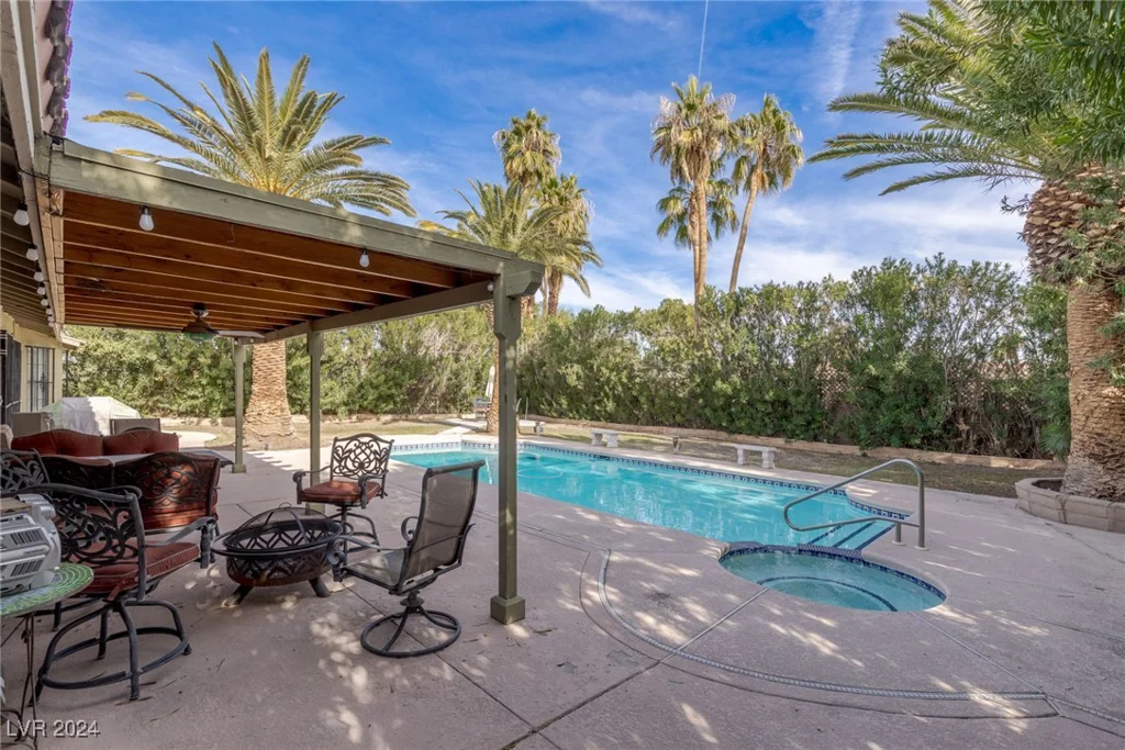 3850 Pacific, Las Vegas, NV 89121