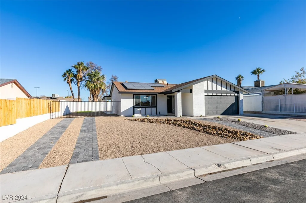 5610 Surrey, Las Vegas, NV 89119