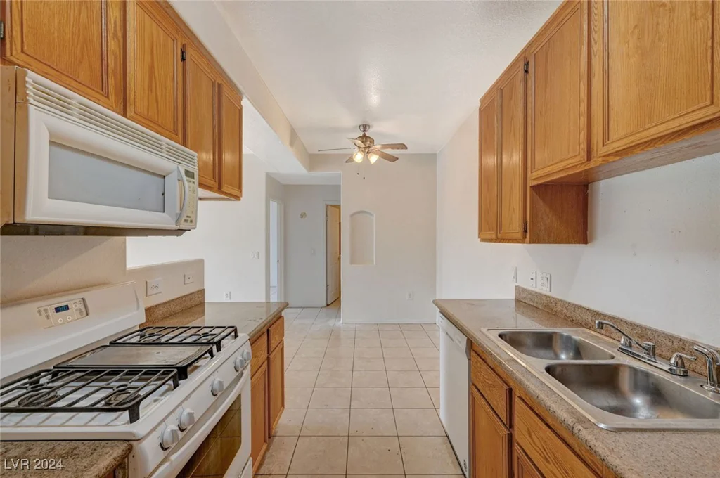 3318 Decatur, Las Vegas, NV 89130