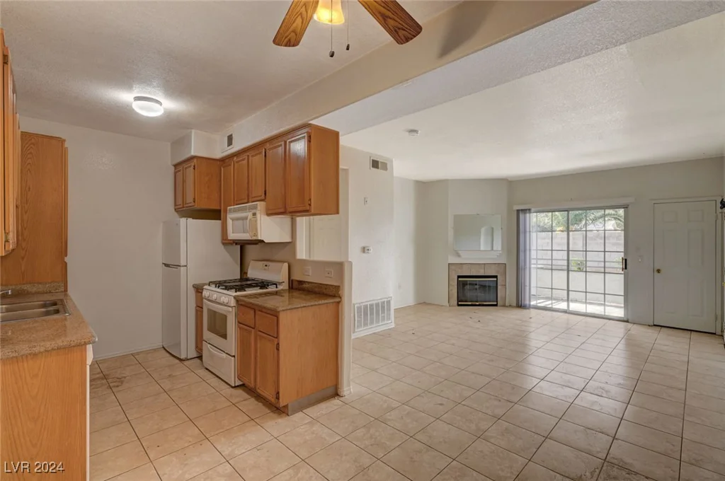 3318 Decatur, Las Vegas, NV 89130