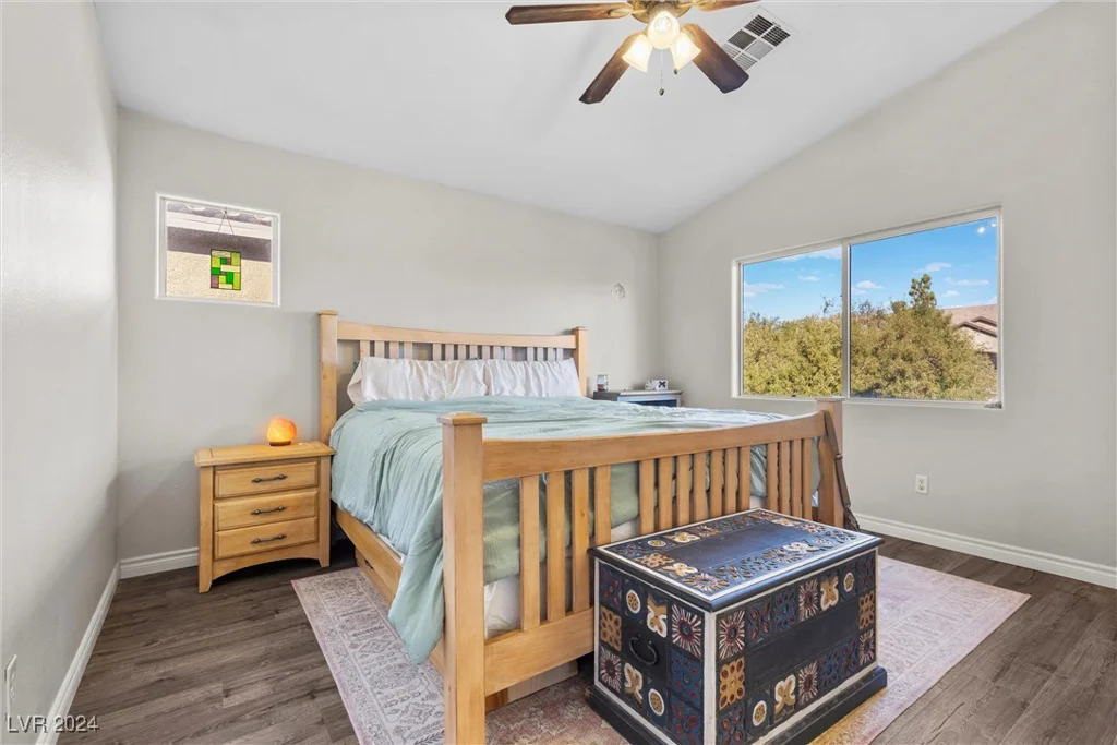 9532 Parker Springs, Las Vegas, NV 89166