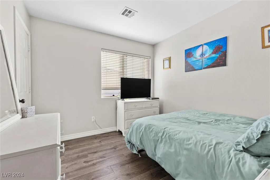 9532 Parker Springs, Las Vegas, NV 89166