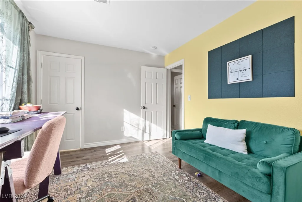 9532 Parker Springs, Las Vegas, NV 89166