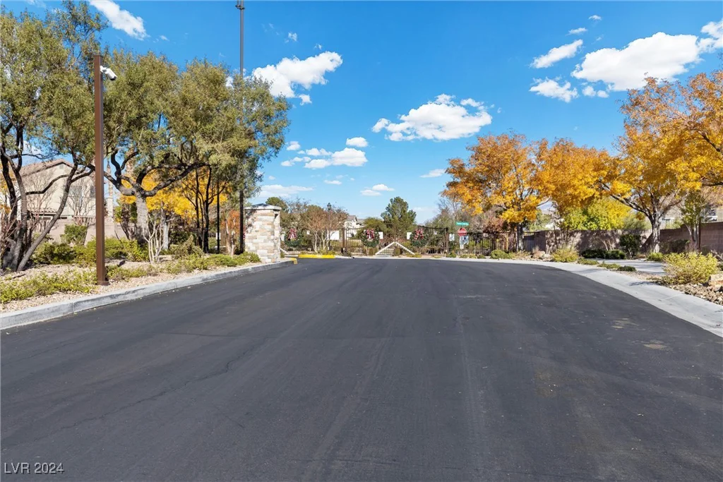 9532 Parker Springs, Las Vegas, NV 89166