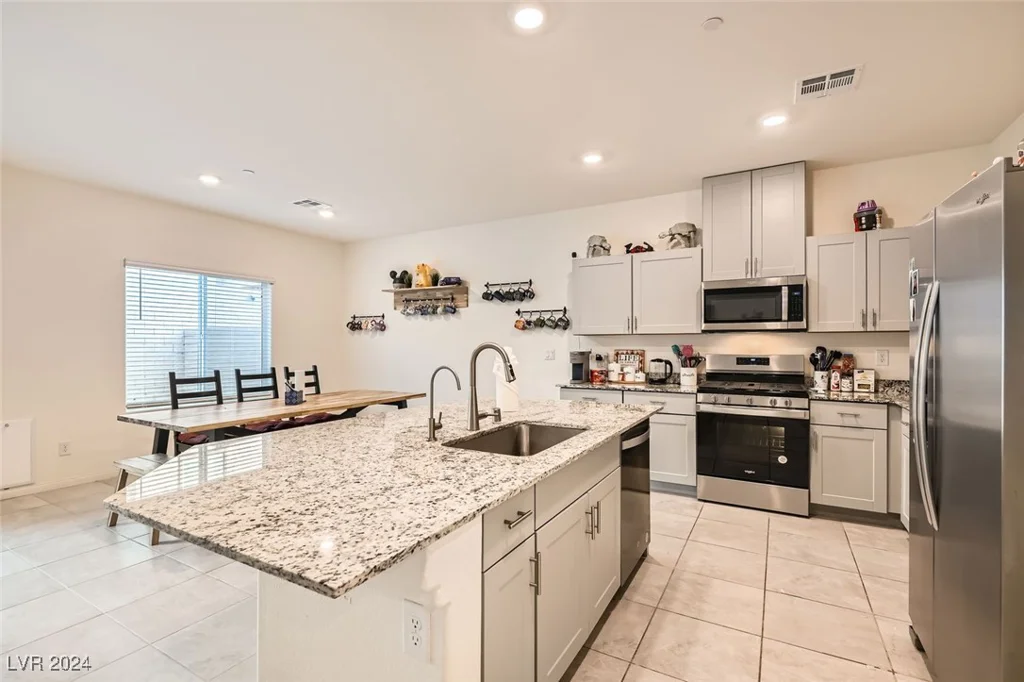 10956 Meridian Fields, Las Vegas, NV 89166
