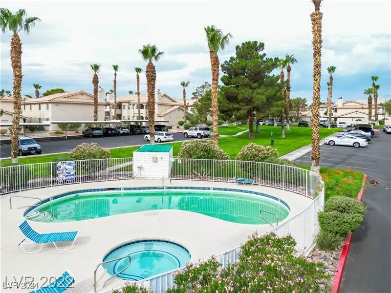 7944 Diamond Rock, Las Vegas, NV 89128