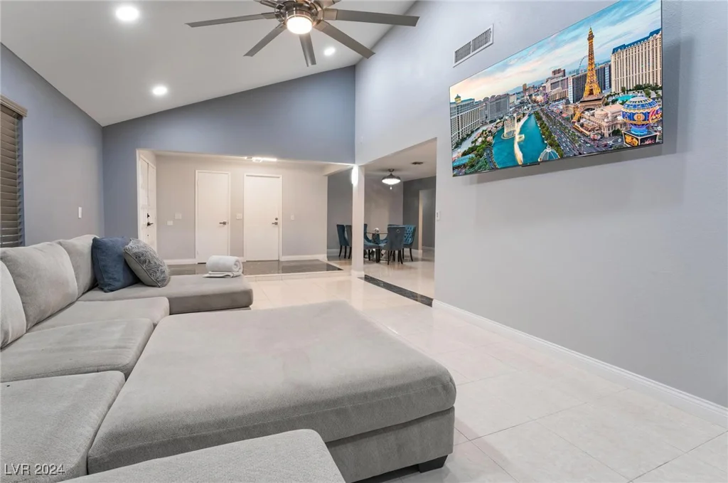 4261 El Moor, Las Vegas, NV 89121