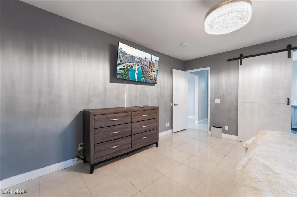 4261 El Moor, Las Vegas, NV 89121