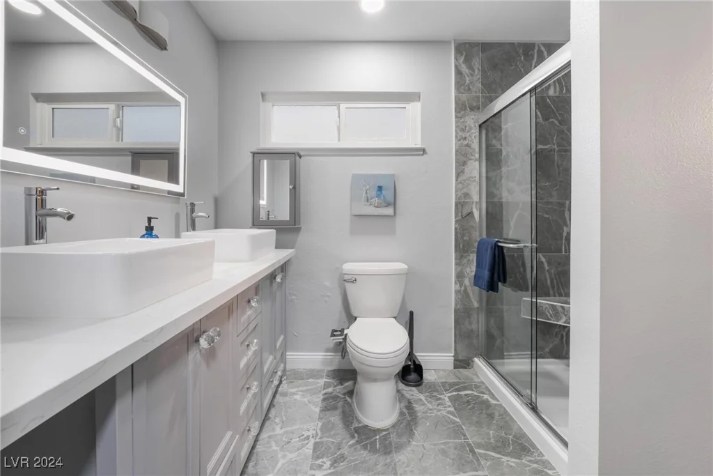 4261 El Moor, Las Vegas, NV 89121