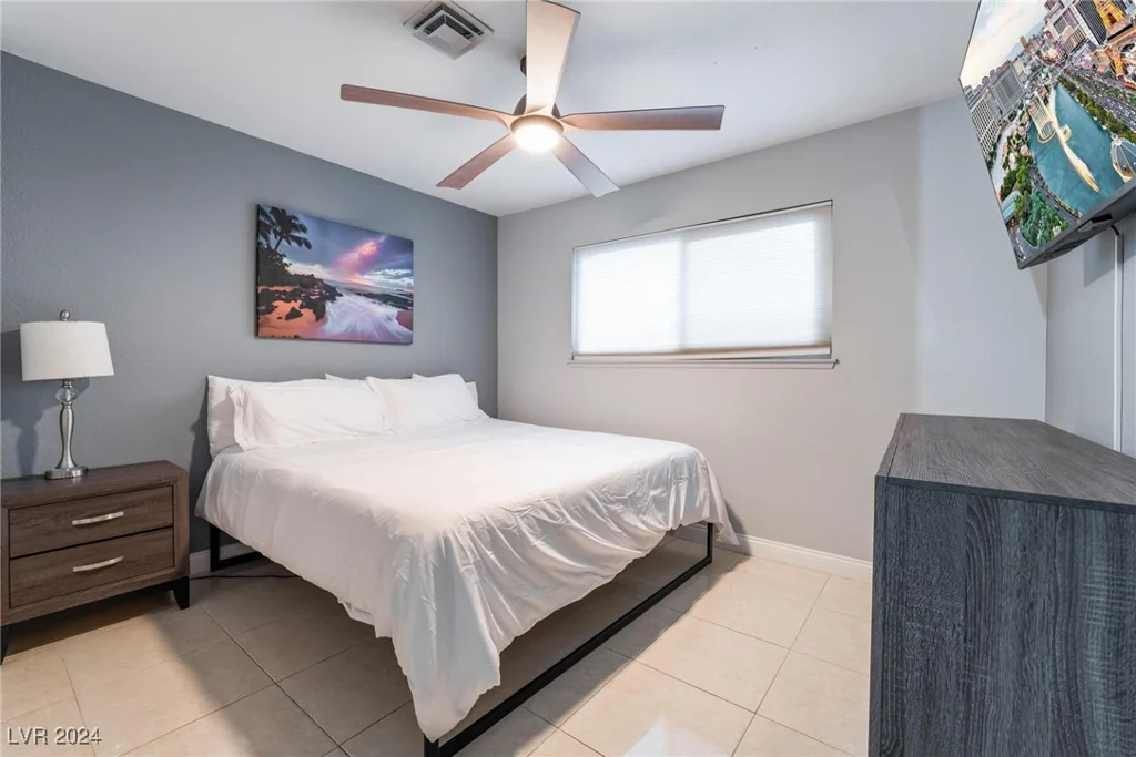 4261 El Moor, Las Vegas, NV 89121