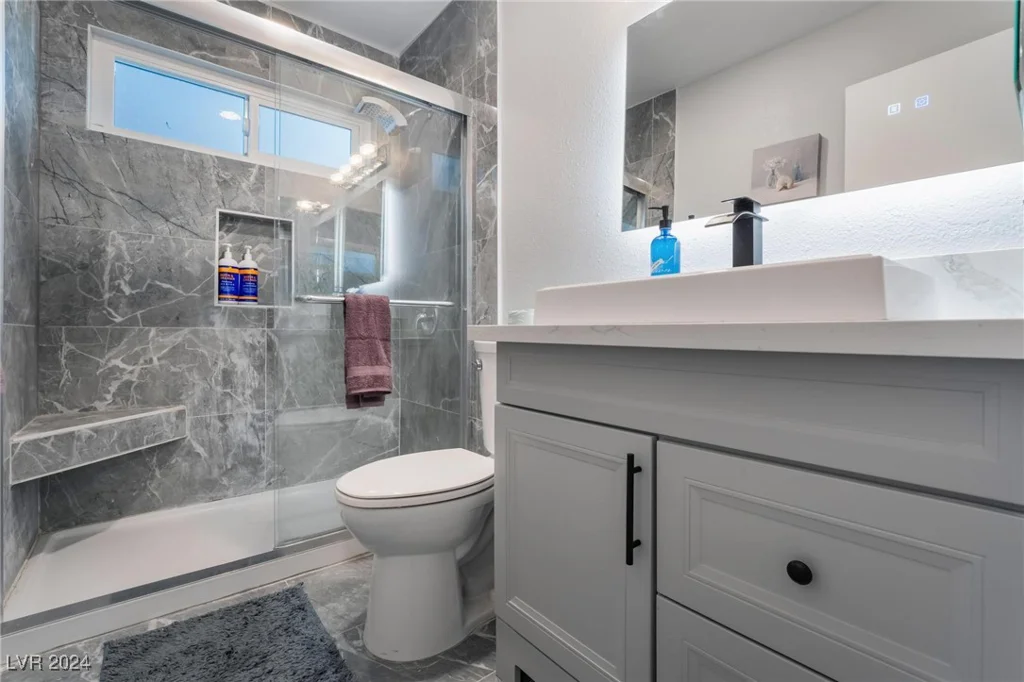 4261 El Moor, Las Vegas, NV 89121