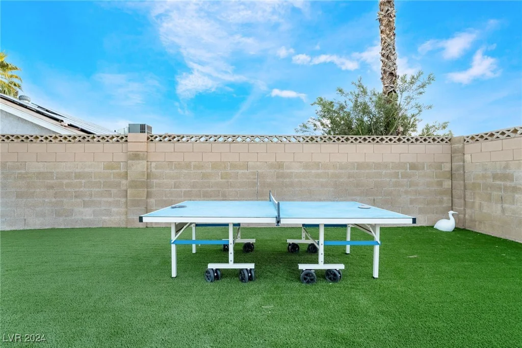 4261 El Moor, Las Vegas, NV 89121