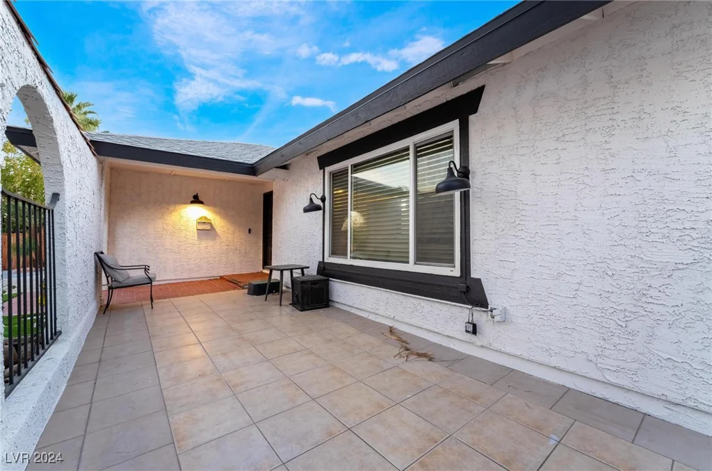 4261 El Moor, Las Vegas, NV 89121