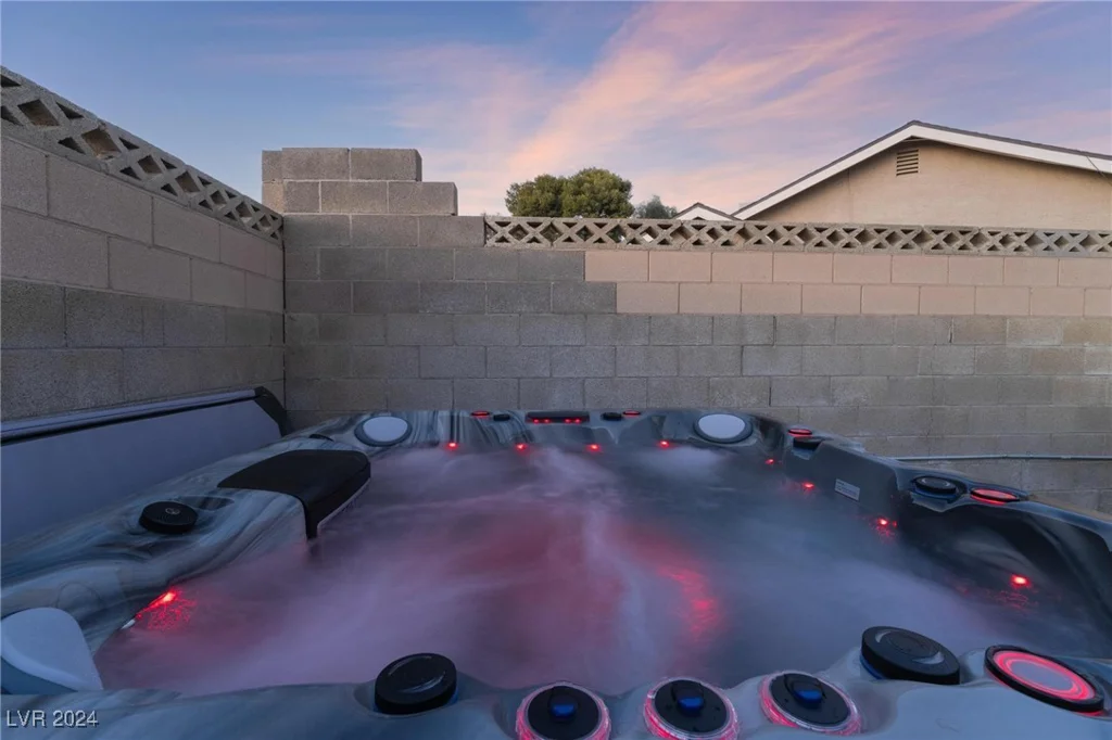 4261 El Moor, Las Vegas, NV 89121