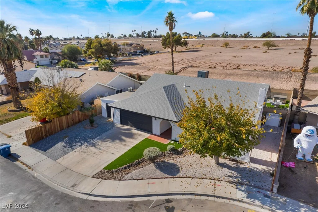 4261 El Moor, Las Vegas, NV 89121