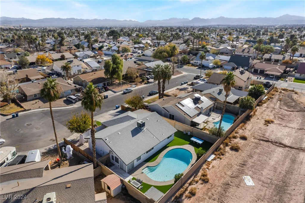 4261 El Moor, Las Vegas, NV 89121