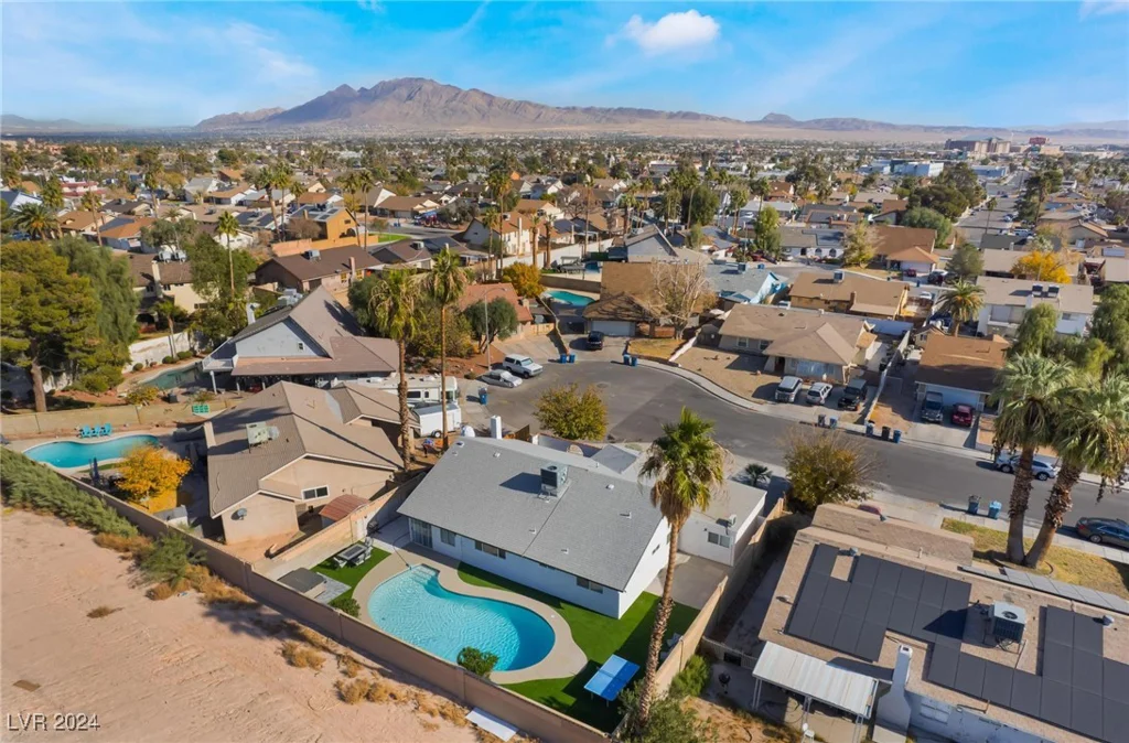 4261 El Moor, Las Vegas, NV 89121