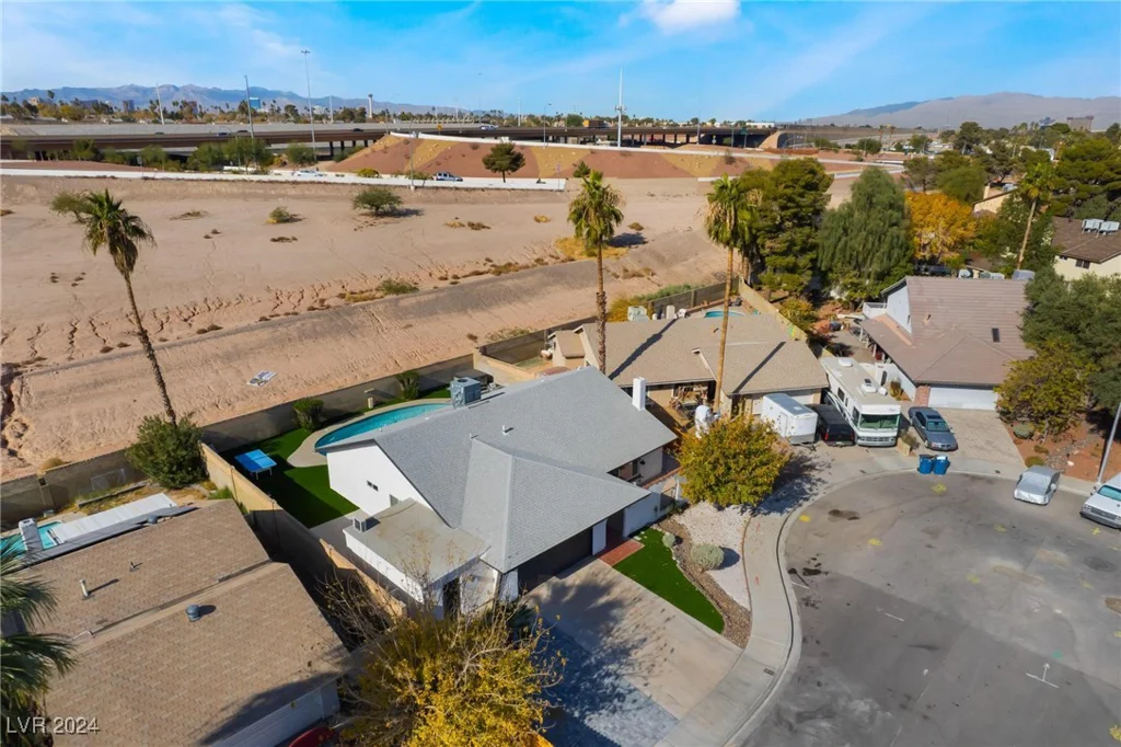 4261 El Moor, Las Vegas, NV 89121
