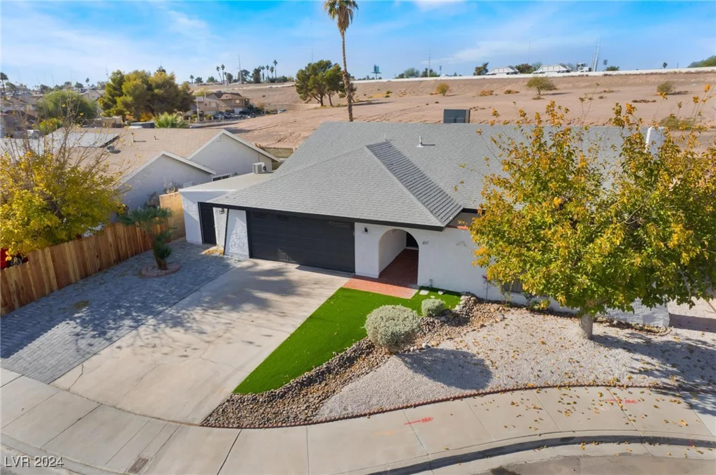 4261 El Moor, Las Vegas, NV 89121