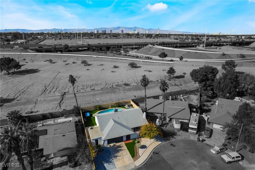 4261 El Moor, Las Vegas, NV 89121
