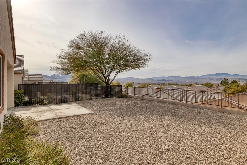 2540 Eclipsing Stars, Henderson, NV 89044