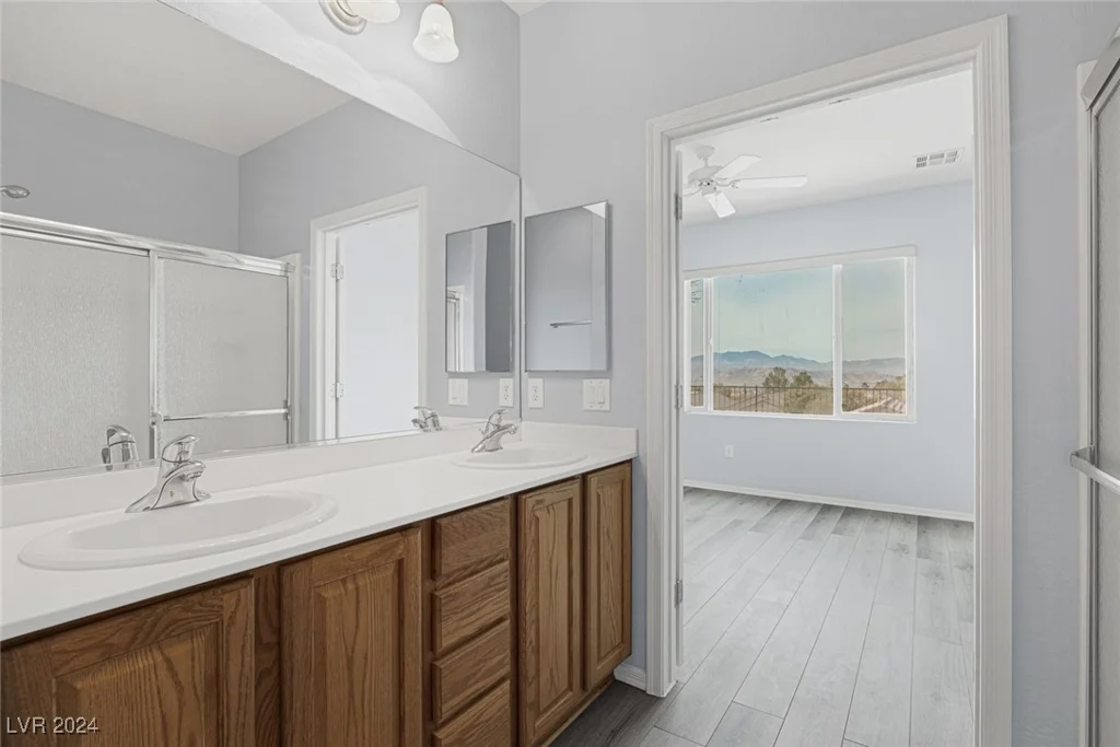 2540 Eclipsing Stars, Henderson, NV 89044