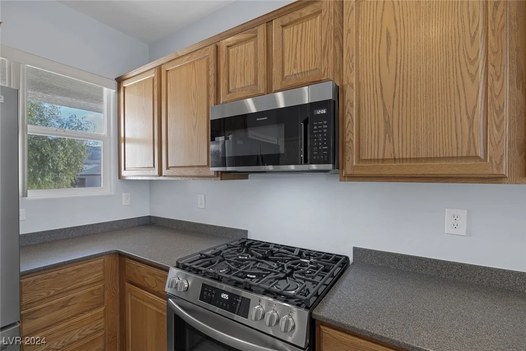 2540 Eclipsing Stars, Henderson, NV 89044