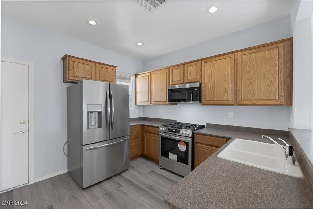 2540 Eclipsing Stars, Henderson, NV 89044