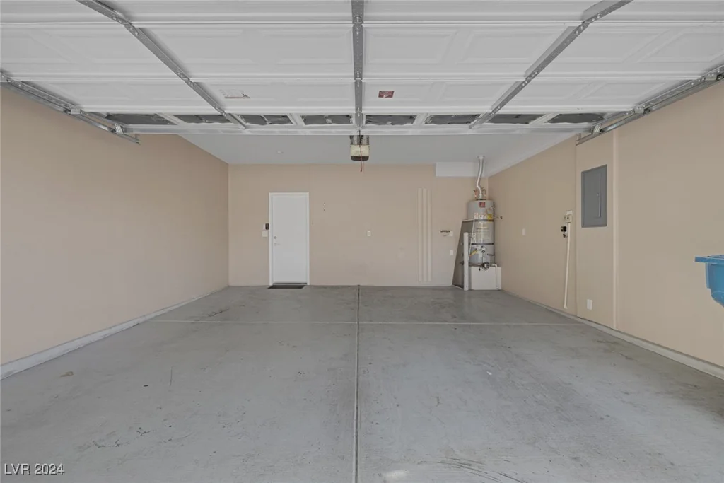 2540 Eclipsing Stars, Henderson, NV 89044