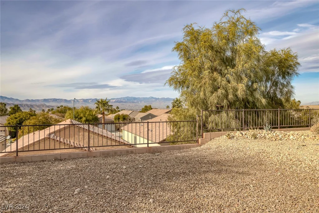 2540 Eclipsing Stars, Henderson, NV 89044