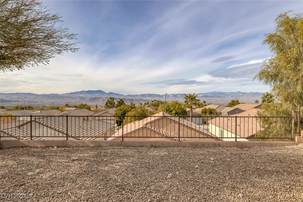 2540 Eclipsing Stars, Henderson, NV 89044