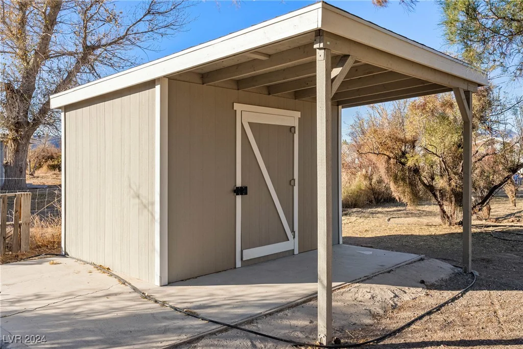 1380 Black, Pahrump, NV 89060