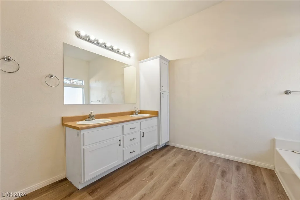 1380 Black, Pahrump, NV 89060
