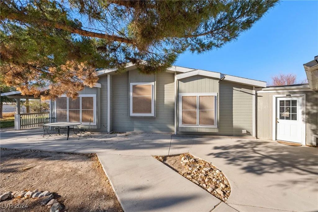 1380 Black, Pahrump, NV 89060