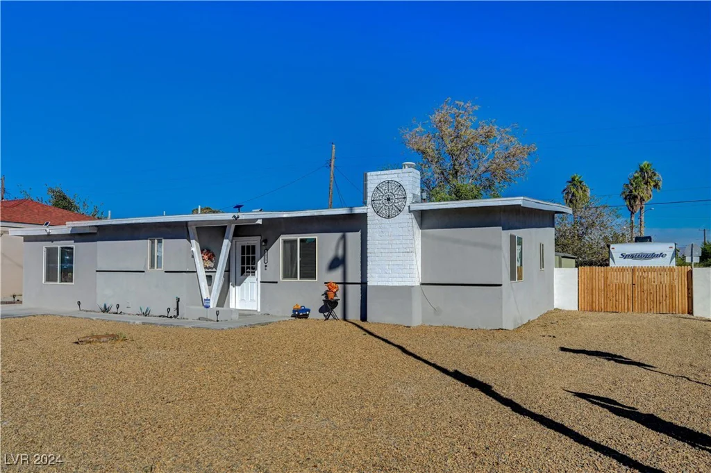 1829 Sweeney, Las Vegas, NV 89104