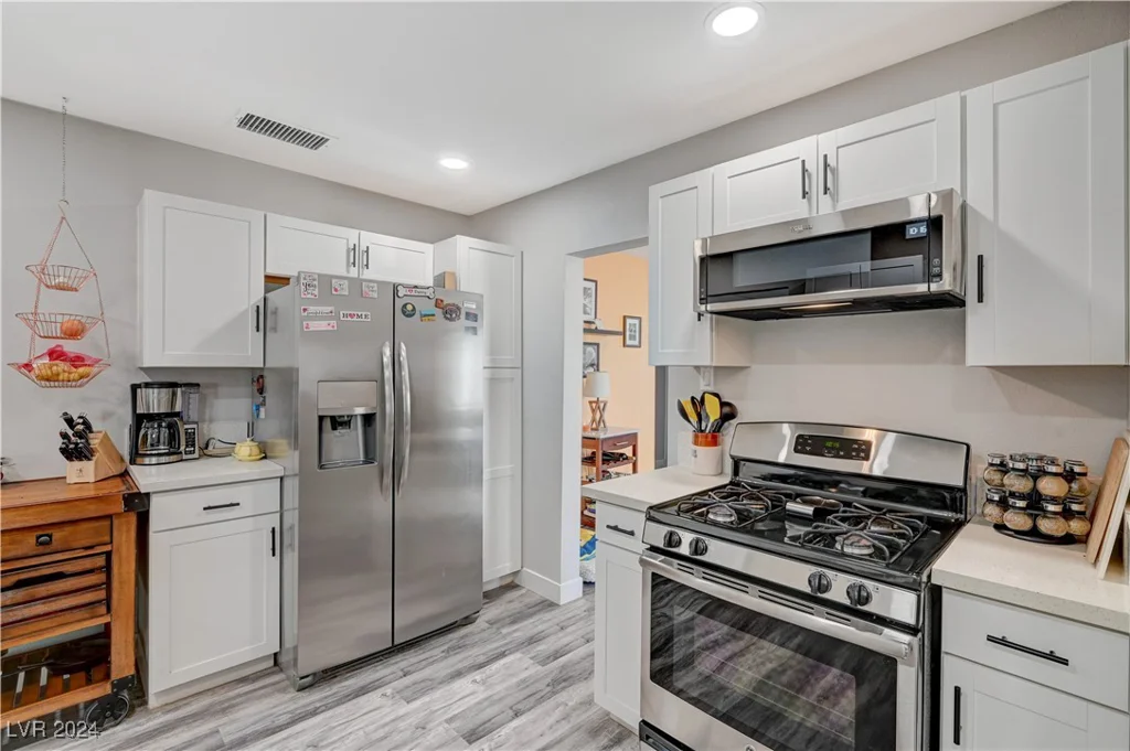 1829 Sweeney, Las Vegas, NV 89104