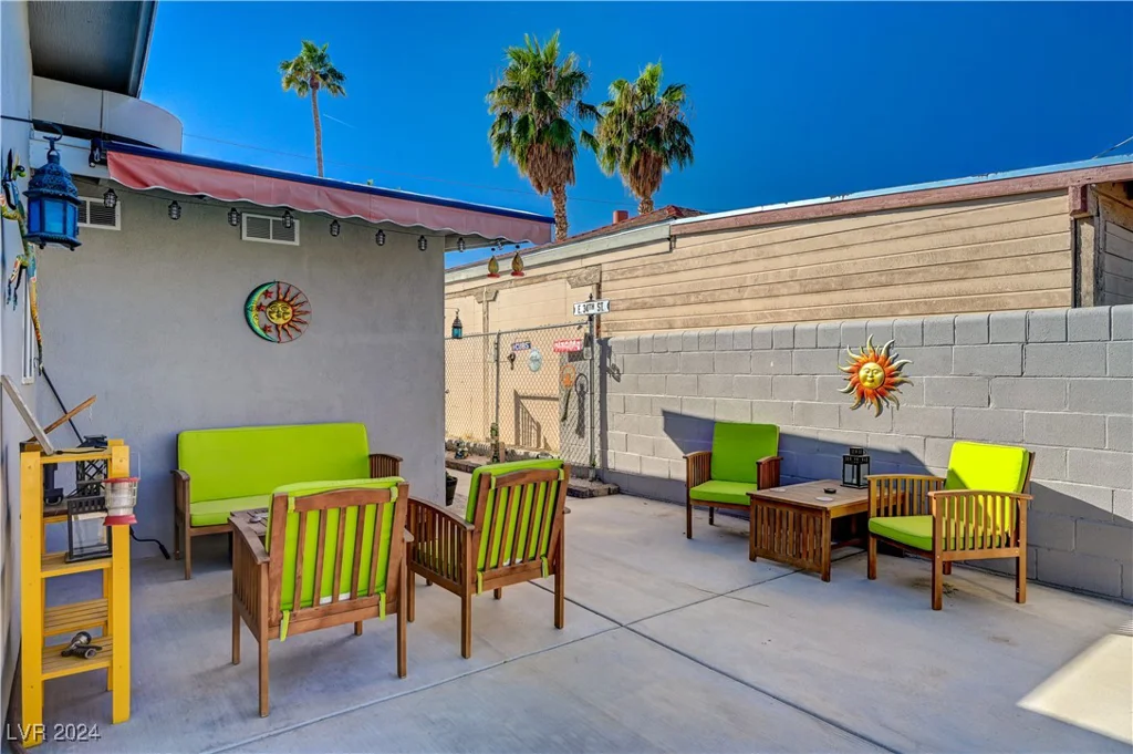 1829 Sweeney, Las Vegas, NV 89104