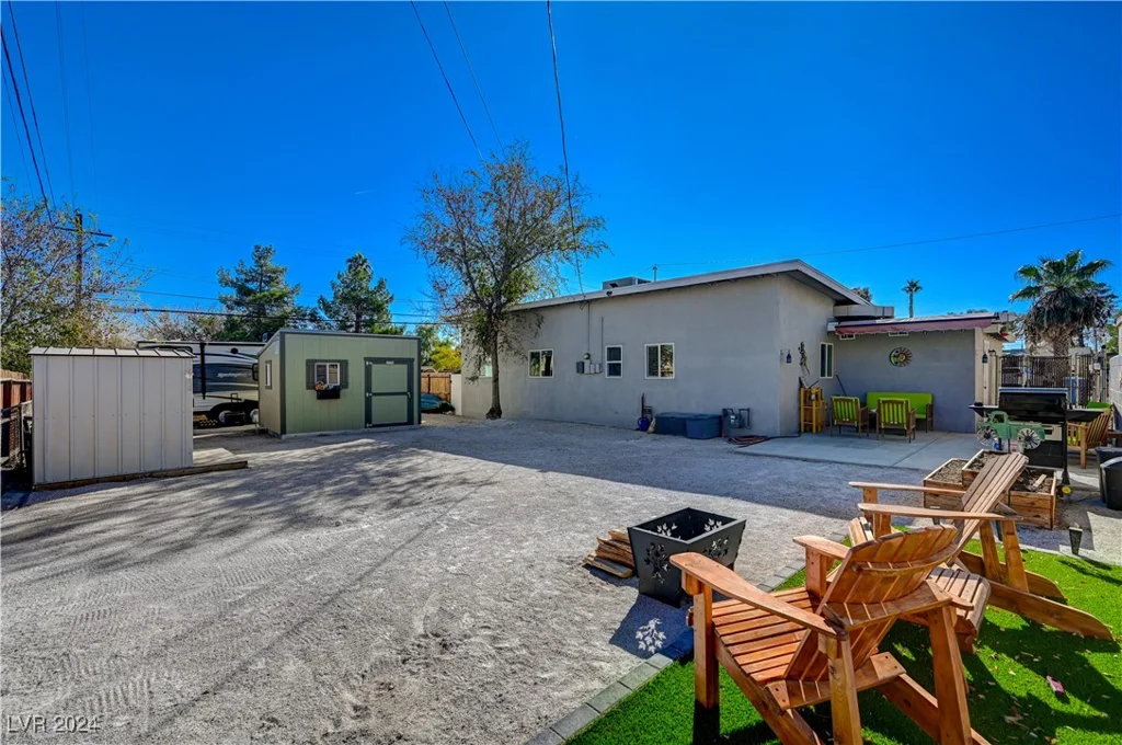 1829 Sweeney, Las Vegas, NV 89104