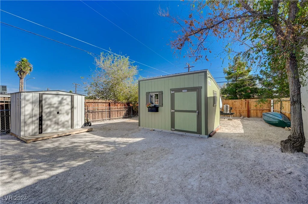 1829 Sweeney, Las Vegas, NV 89104